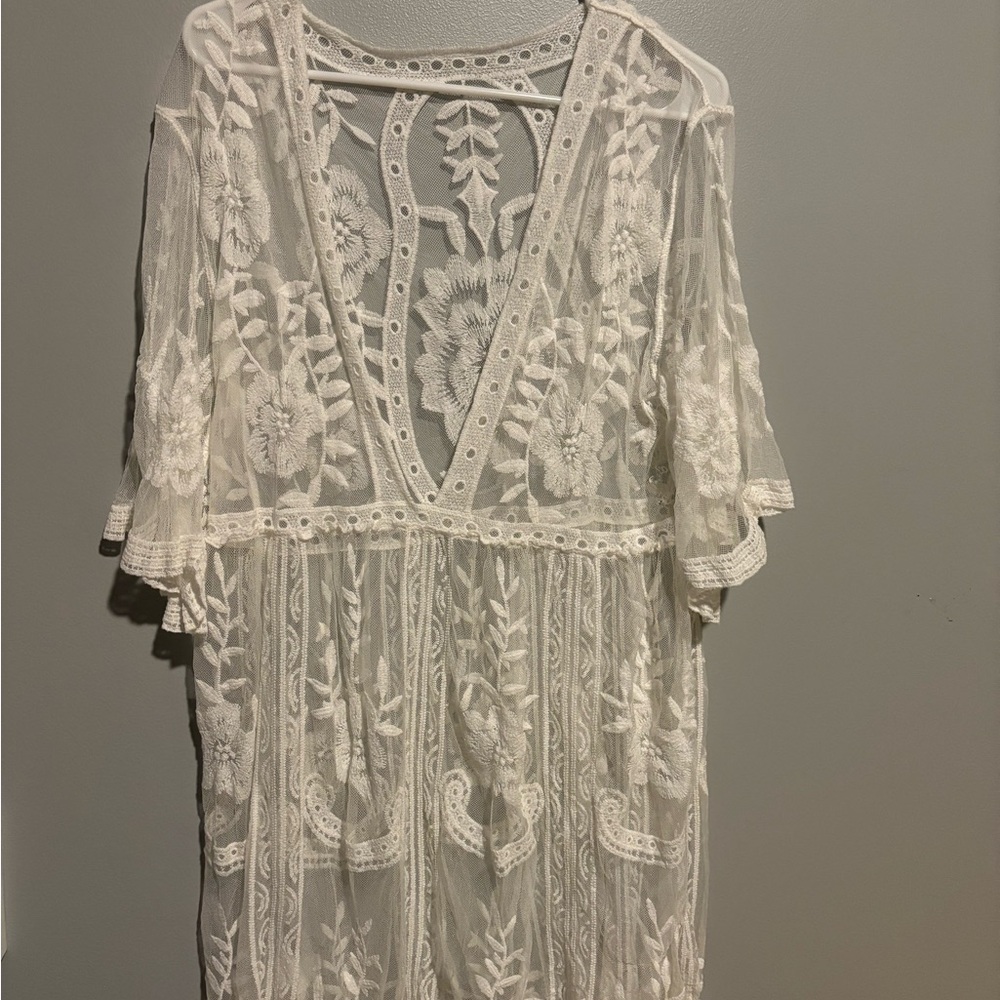 Elegant White Lace Dress